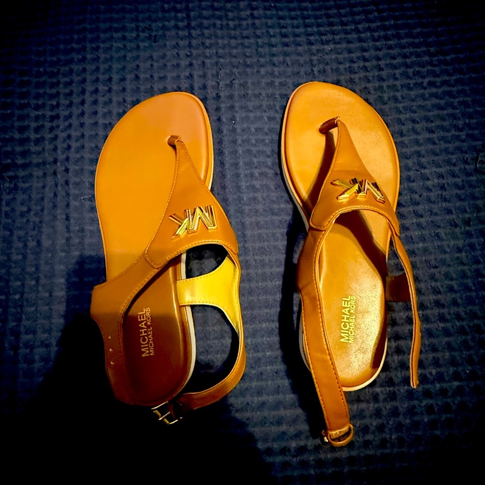 MK sandels